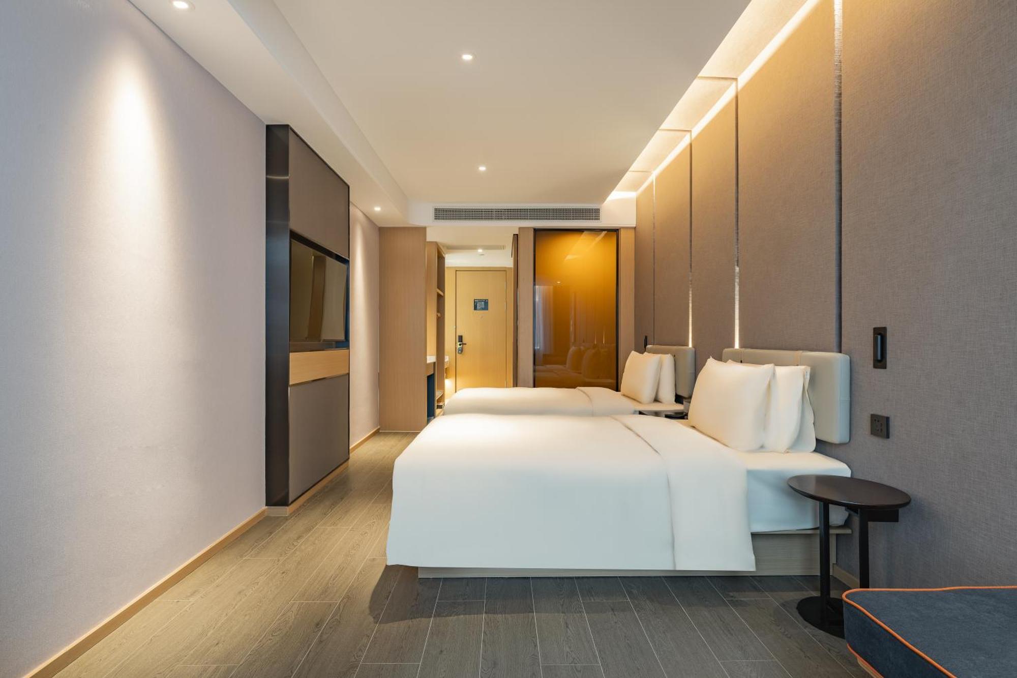 Hotel Pudong Caolu Atour